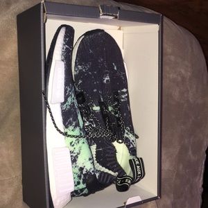 NMD R1 PK NOMAD GREEN